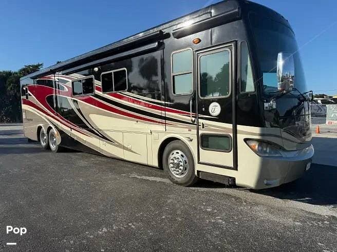 2013 Tiffin Phaeton 42QBH - Used Diesel Pusher For Sale by Pop RVs in Okeechobee, Florida features Slideout