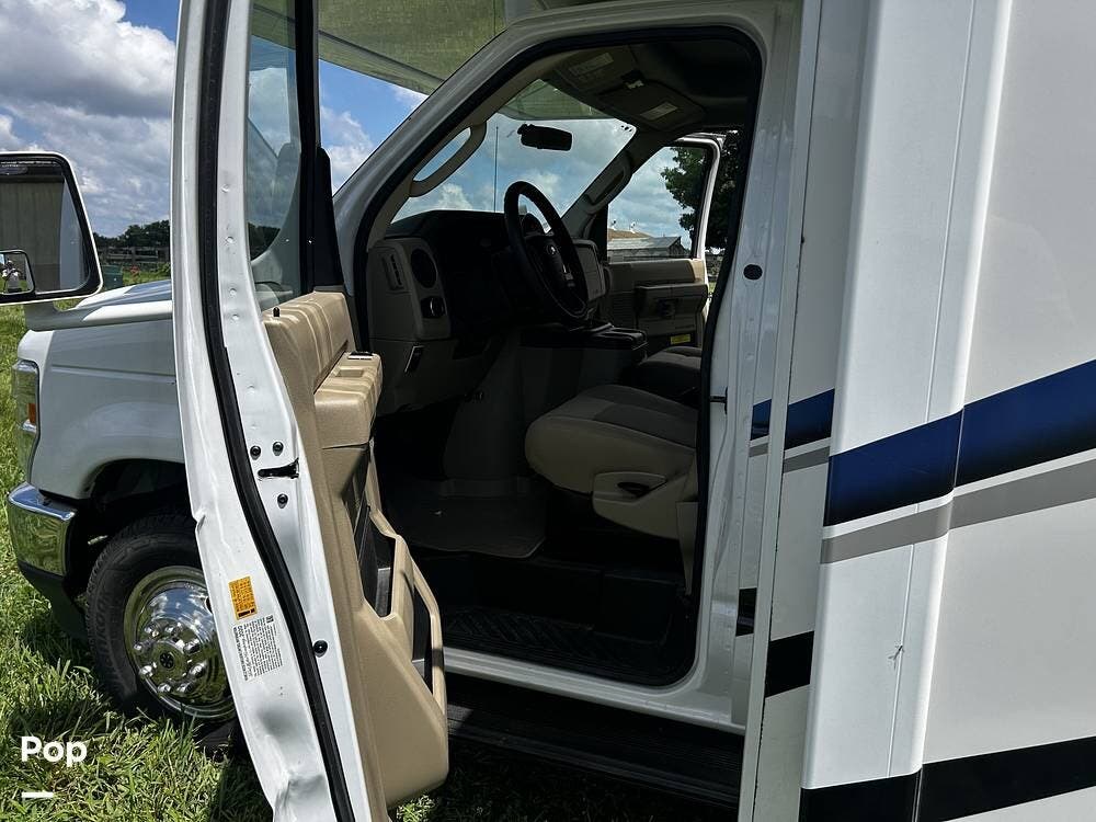 Used 2021 Thor Motor Coach Chateau 28Z available in Xenia, Ohio