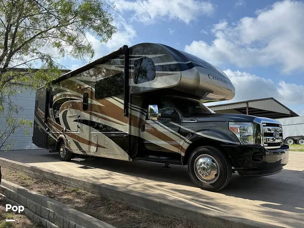 2016 Chateau M-35SB by Thor Motor Coach from Pop RVs in Arkadelphia, Arkansas