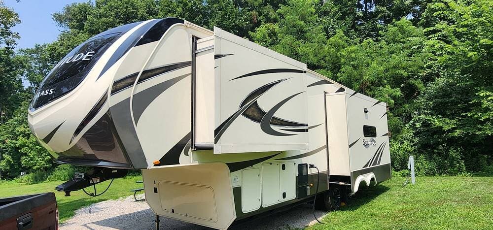 2021 Solitude 2930RL S-Class by Grand Design from Pop RVs in Marion, Iowa