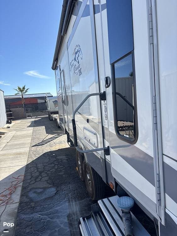Used 2017 Highland Ridge Open Range 3X Series 427BHS available in Apple Valley, California