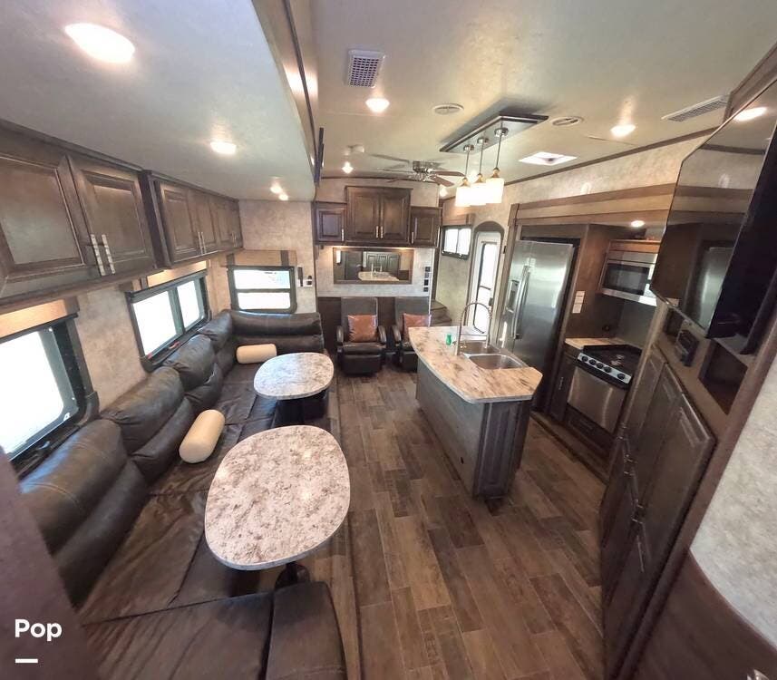 2017 Highland Ridge Open Range 3X Series 427BHS - Used Fifth Wheel For Sale by Pop RVs in Apple Valley, California features Leveling Jacks, Awning, Slideout, Air Conditioning