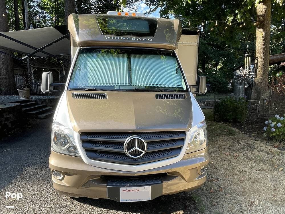 2017 Winnebago View 24V - Used Class C For Sale by Pop RVs in Tumwater, Washington features Generator, Awning, Air Conditioning, Slideout
