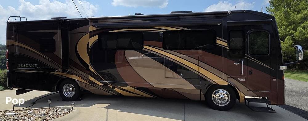 2017 Tuscany XTE 36MQ by Thor Motor Coach from Pop RVs in Malvern, Ohio