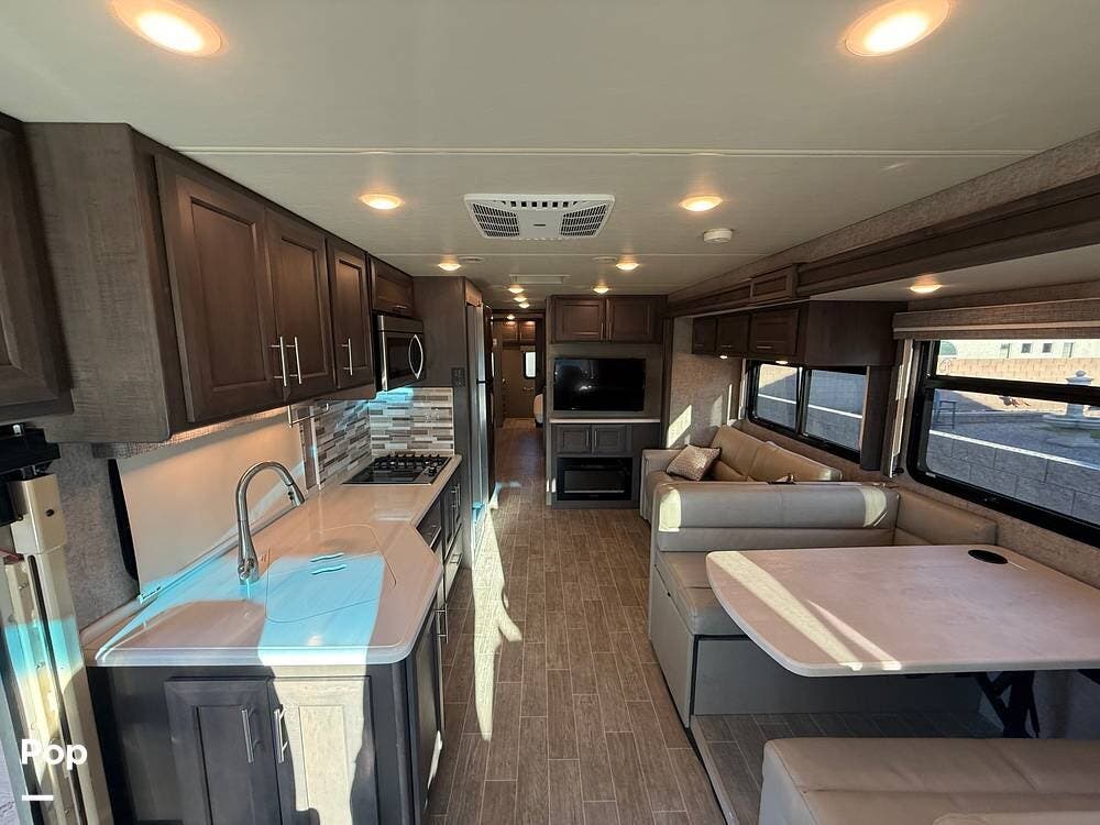 2022 Miramar 37.1 by Thor Motor Coach from Pop RVs in Las Vegas, Nevada