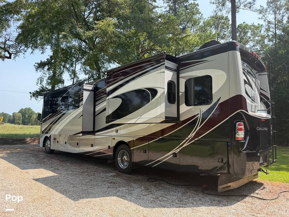 2017 Challenger 37TB by Thor Motor Coach from Pop RVs in Palestine, Texas