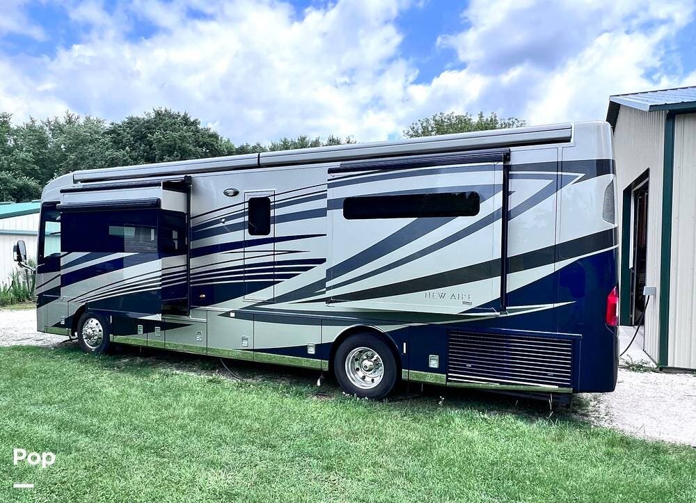 2023 New Aire 3543 by Newmar from Pop RVs in Wonderlake, Illinois