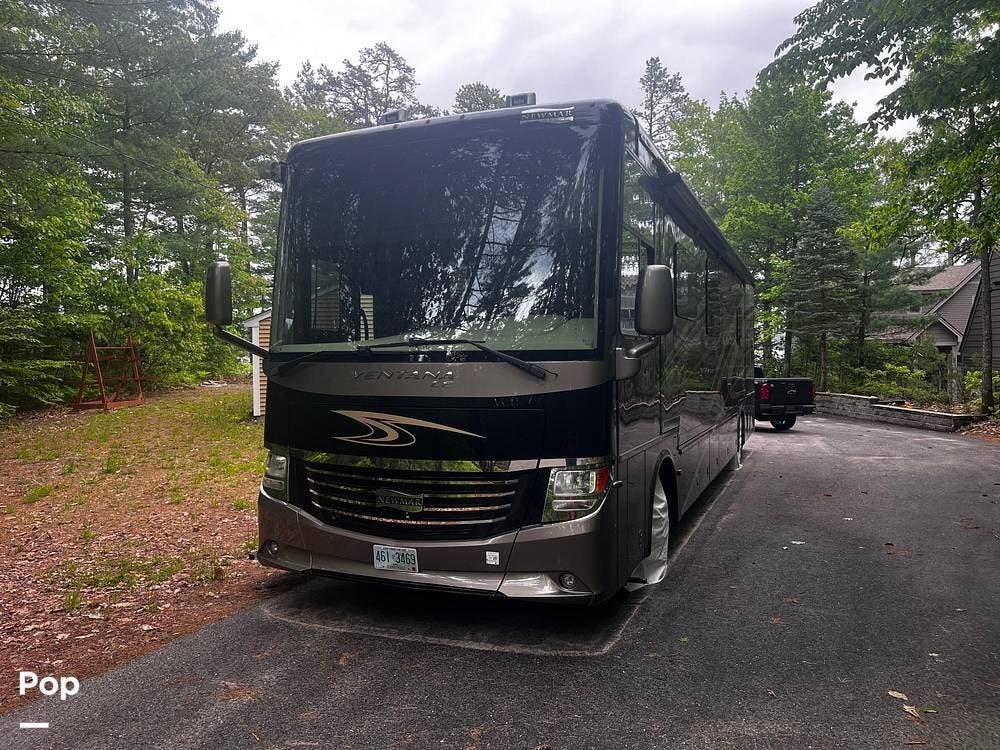 Used 2016 Newmar Ventana LE Series M-4037 Freightliner available in Silver Lake, New Hampshire