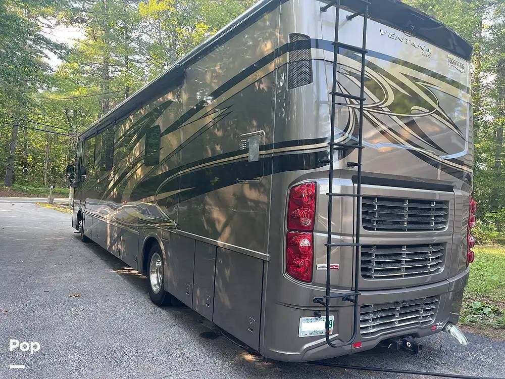 2016 Ventana LE 4037 by Newmar from Pop RVs in Silver Lake, New Hampshire