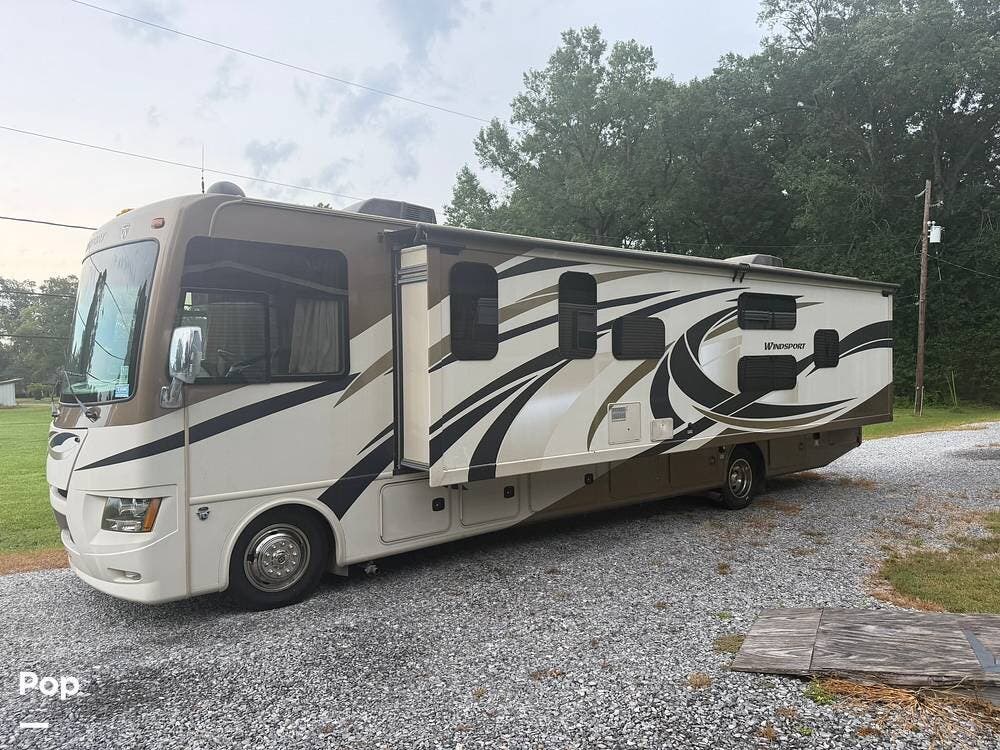 2016 Windsport 34J by Thor Motor Coach from Pop RVs in Brusly, Louisiana