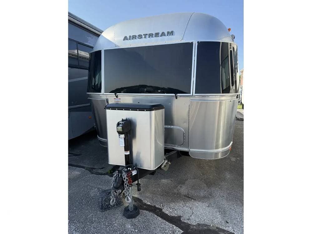 2023 International 25FB Twin by Airstream from Pop RVs in Springdale, Arkansas