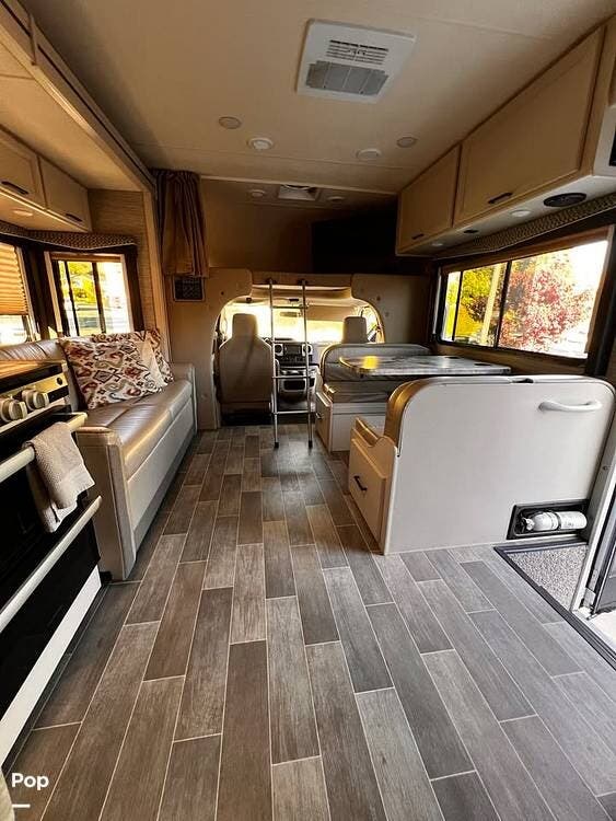 2021 Thor Motor Coach Chateau 27R - Used Class C For Sale by Pop RVs in Fremont, California features Slideout