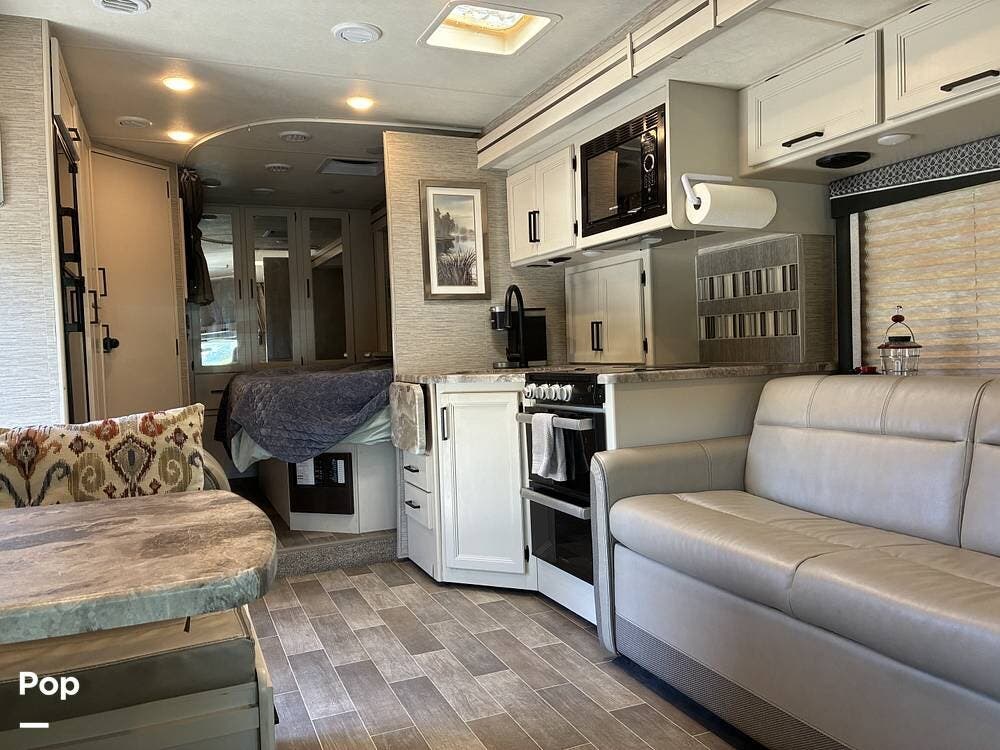 2021 Thor Motor Coach Chateau 27R - Used Class C For Sale by Pop RVs in Fremont, California features Air Conditioning, Awning, Generator, Leveling Jacks, Slideout