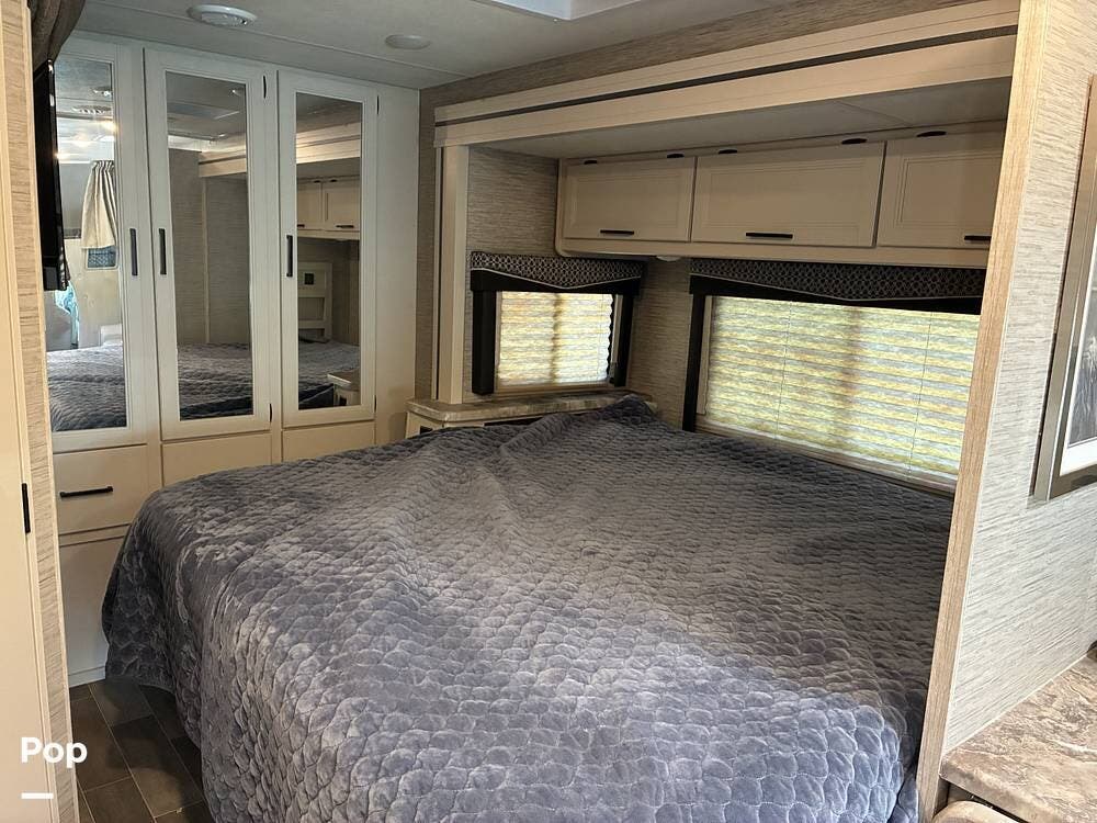 2021 Chateau 27R by Thor Motor Coach from Pop RVs in Fremont, California
