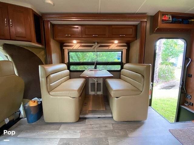 2018 Winnebago Cambria 30J - Used Class C For Sale by Pop RVs in Orlando, Florida features Slideout