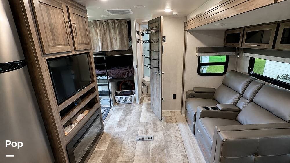 2023 Flagstaff Super Lite 27BHWS by Forest River from Pop RVs in Kaplan, Louisiana