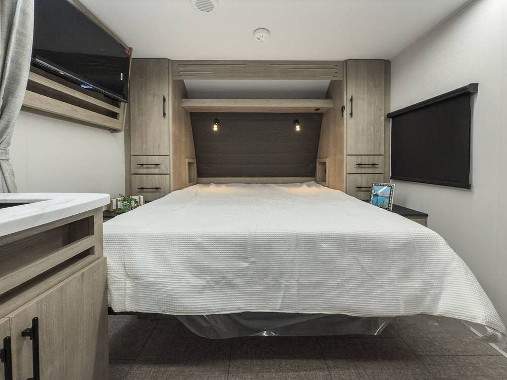Used 2022 Grand Design Imagine 21BHE available in Holly Springs, North Carolina