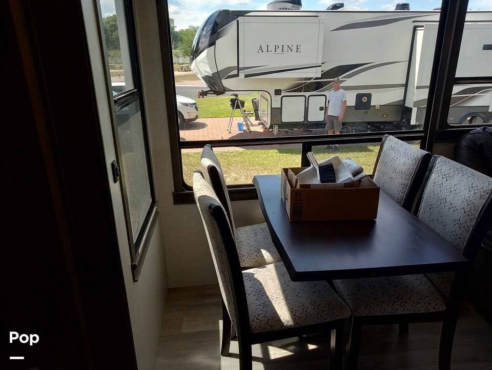 2022 Skyline Alliance 370fb - Used Fifth Wheel For Sale by Pop RVs in Belleview, Florida features Slideout