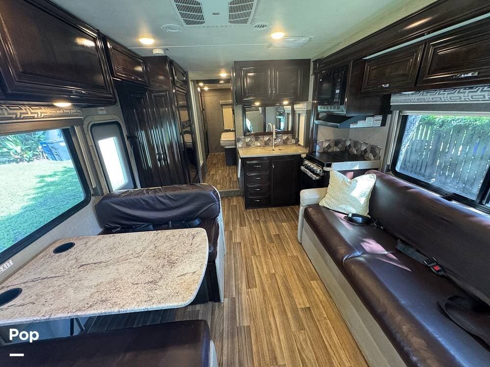 2017 Quantum RQ29 by Thor Motor Coach from Pop RVs in Palmetto, Florida