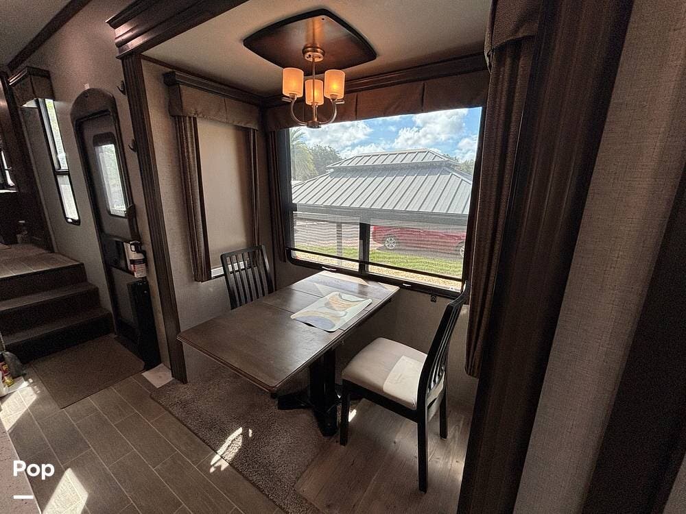 2019 Alpine 3501RL by Keystone from Pop RVs in Clermont, Florida