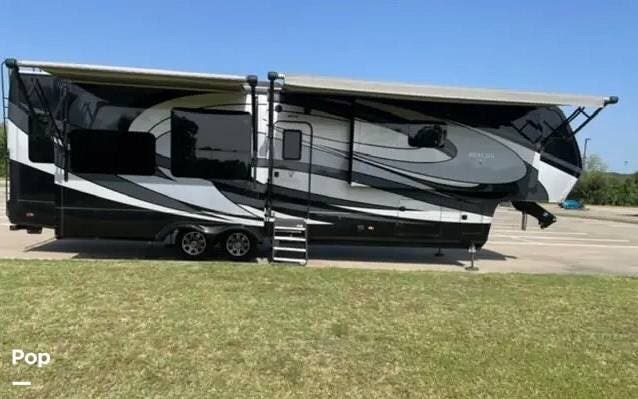 Used 2020 Vanleigh Beacon 39FBB available in Arlington, Texas