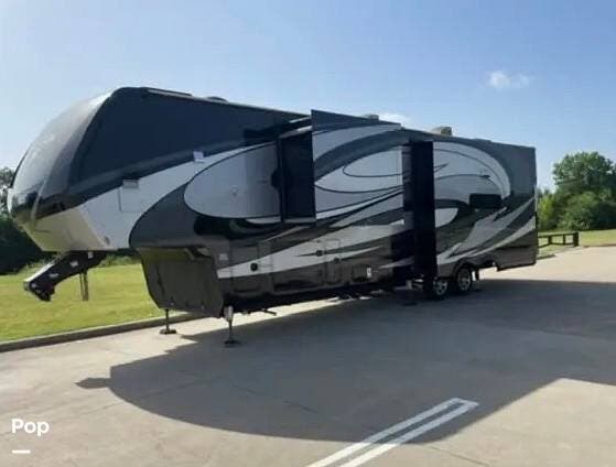 2020 Beacon 39FBB by Vanleigh from Pop RVs in Arlington, Texas