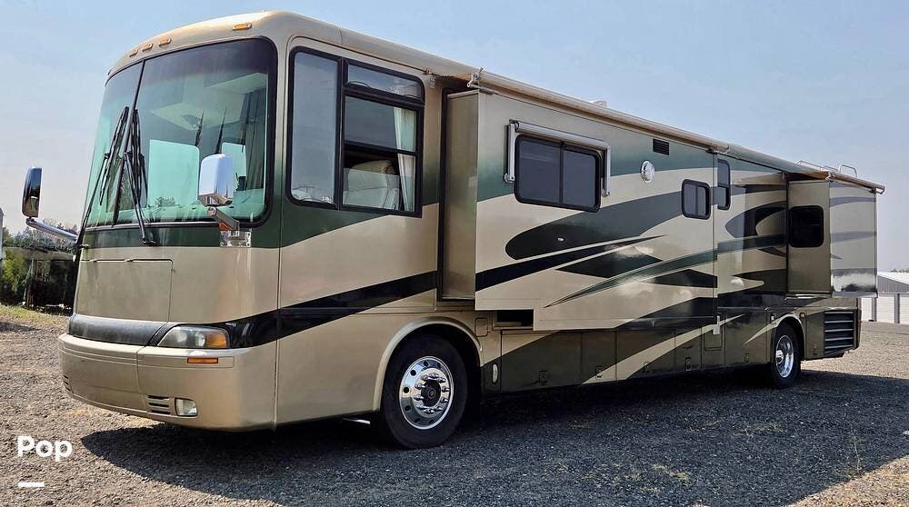 2003 Newmar Dutch Star 4006 - Used Diesel Pusher For Sale by Pop RVs in Nine Mile Falls, Washington features Leveling Jacks, Generator, Awning, Air Conditioning, Slideout