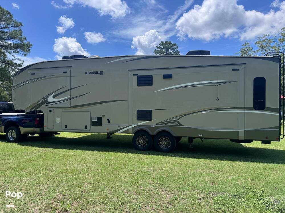 2020 Jayco Eagle 321 RSTS - Used Fifth Wheel For Sale by Pop RVs in Bloomingdale, Georgia features Slideout, Awning, Leveling Jacks, Air Conditioning