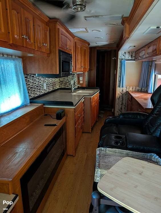 2006 Dutch Star 4320 by Newmar from Pop RVs in Palmyra, Nebraska