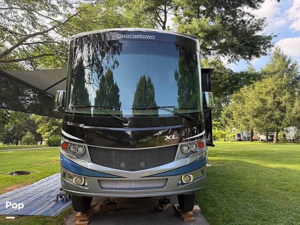 2019 Forest River Georgetown XL 369DS - Used Class A For Sale by Pop RVs in Bardstown, Kentucky features Slideout