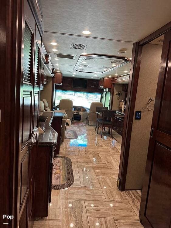 2018 Discovery LXE 40E by Fleetwood from Pop RVs in Alvin, Texas