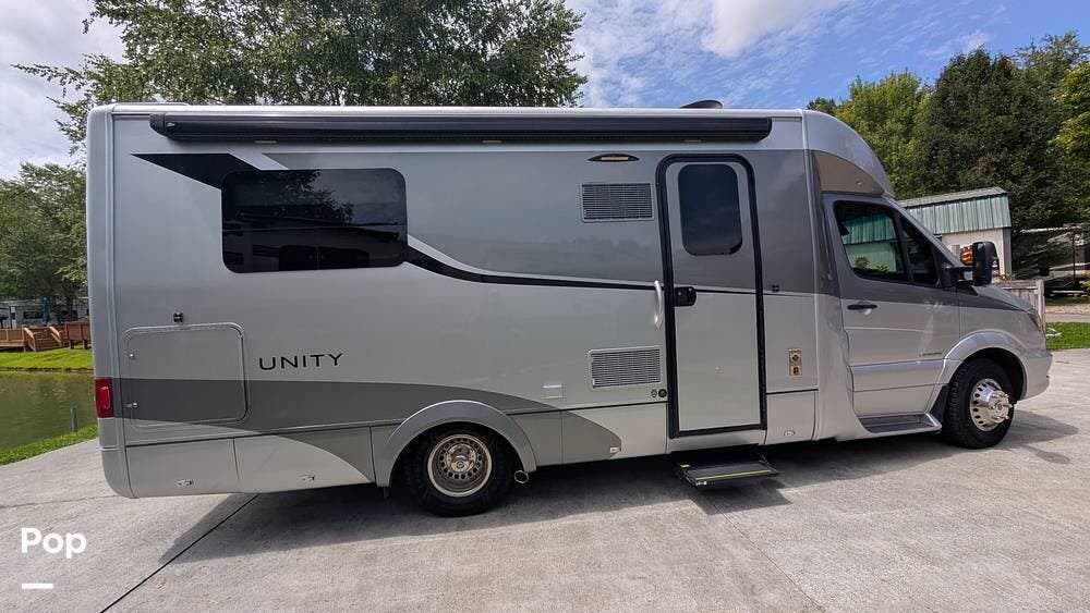 2017 Leisure Travel Unity U24IB - Used Class C For Sale by Pop RVs in Blairsville, Georgia features Air Conditioning, Awning, Generator, Leveling Jacks