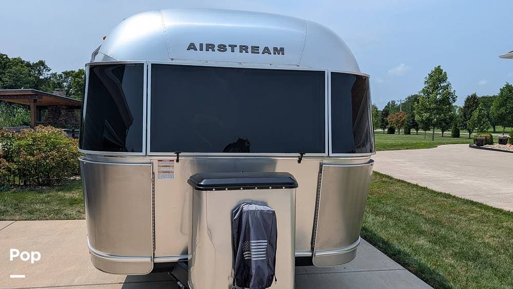Used 2024 Airstream Flying Cloud 25FB available in Plainfield, Indiana