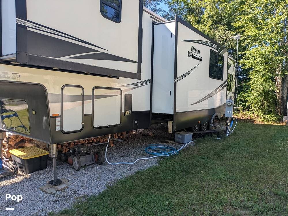 2019 Heartland Road Warrior 430 - Used Toy Hauler For Sale by Pop RVs in Chichester, New Hampshire features Slideout