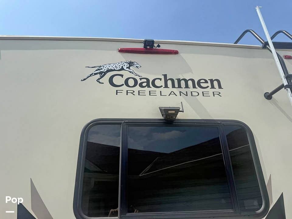 2019 Coachmen Freelander 31BH - Used Class C For Sale by Pop RVs in Caledonia, Wisconsin features Slideout