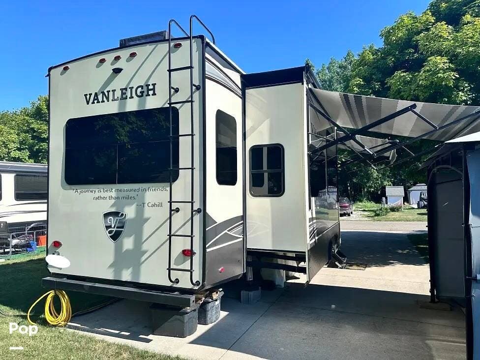 Used 2019 Vanleigh Vilano 320 GK available in Durand, Michigan
