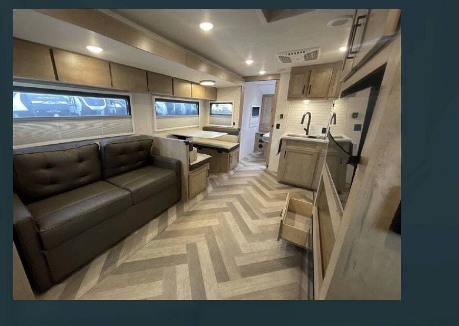 2023 Ember RV Touring Edition 28BH - Used Travel Trailer For Sale by Pop RVs in Damon, Texas features Air Conditioning, Awning, Slideout, Leveling Jacks