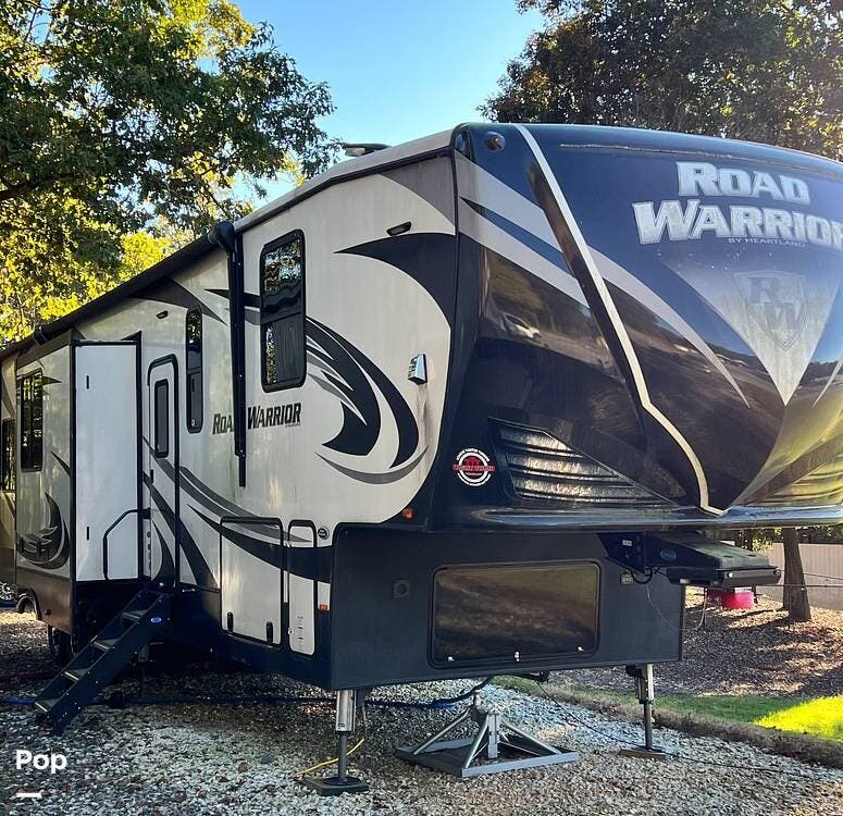 2018 Heartland Road Warrior 429 - Used Toy Hauler For Sale by Pop RVs in Ellijay, Georgia features Slideout