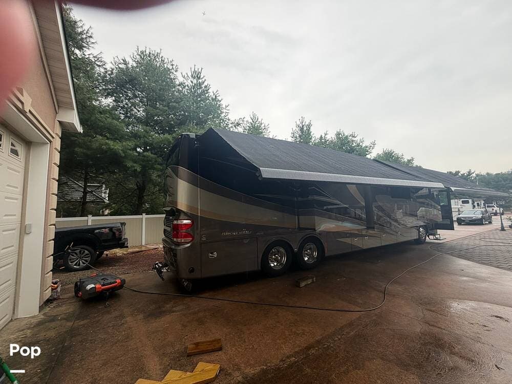 2015 Tiffin Allegro Bus 45LP - Used Diesel Pusher For Sale by Pop RVs in Manchester Township, New Jersey features Generator, Slideout, Leveling Jacks, Air Conditioning, Awning