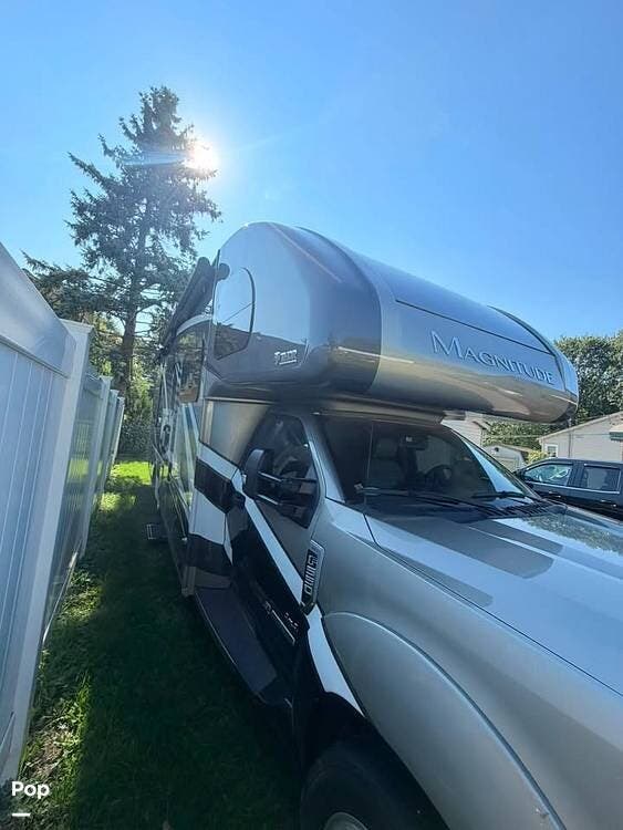2022 Magnitude XG32 by Thor Motor Coach from Pop RVs in Livonia, Michigan