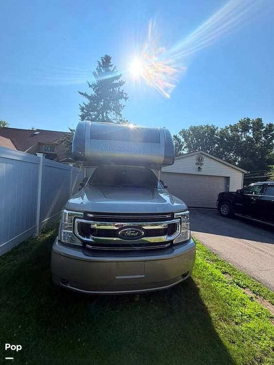 2022 Thor Motor Coach Magnitude XG32 - Used Super C For Sale by Pop RVs in Livonia, Michigan features Slideout