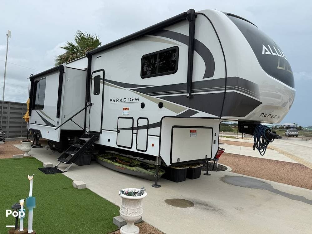 Used 2024 Alliance RV Paradigm 395DS available in Rockport, Texas
