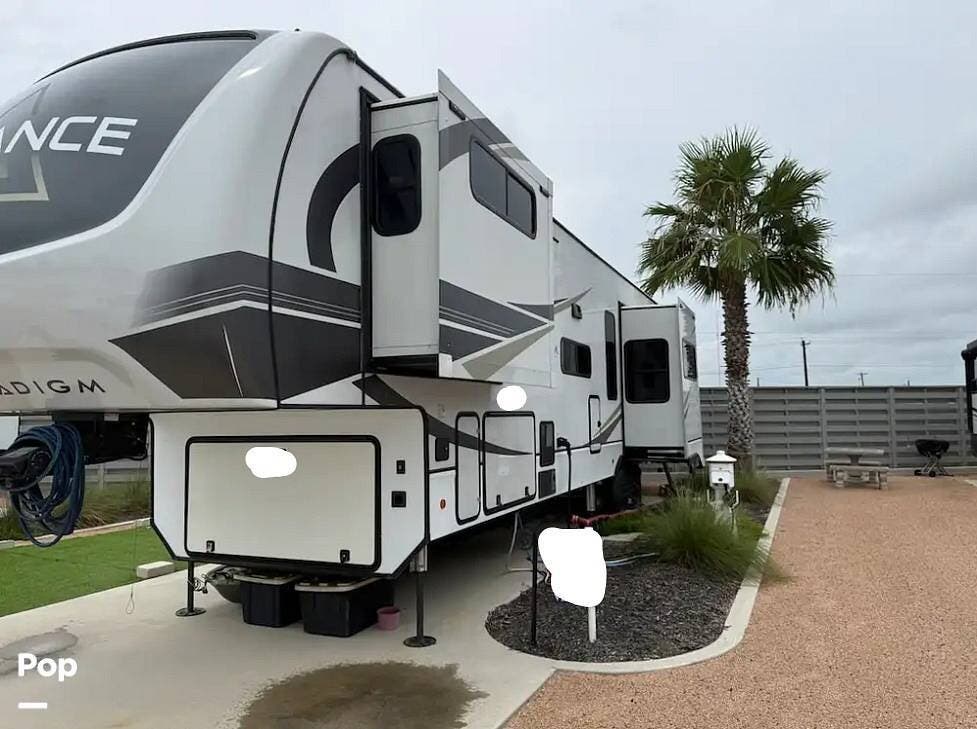 2024 Paradigm 395DS by Alliance RV from Pop RVs in Rockport, Texas