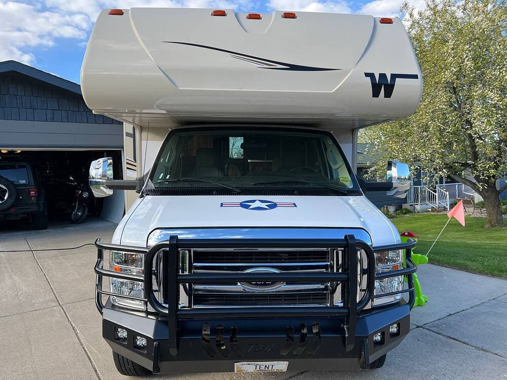 2021 Winnebago Minnie Winnie 31H - Used Class C For Sale by Pop RVs in Washington Township, Ohio features Slideout