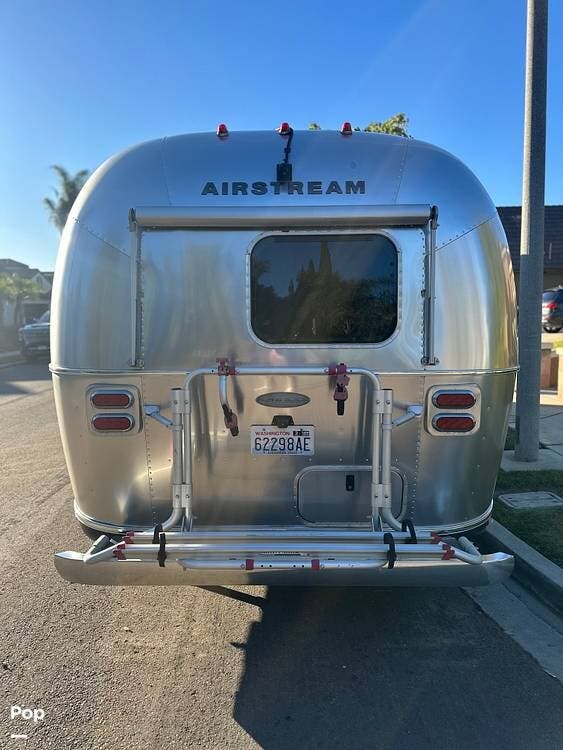 Used 2015 Airstream Flying Cloud 30FB Bunk available in Poway, California