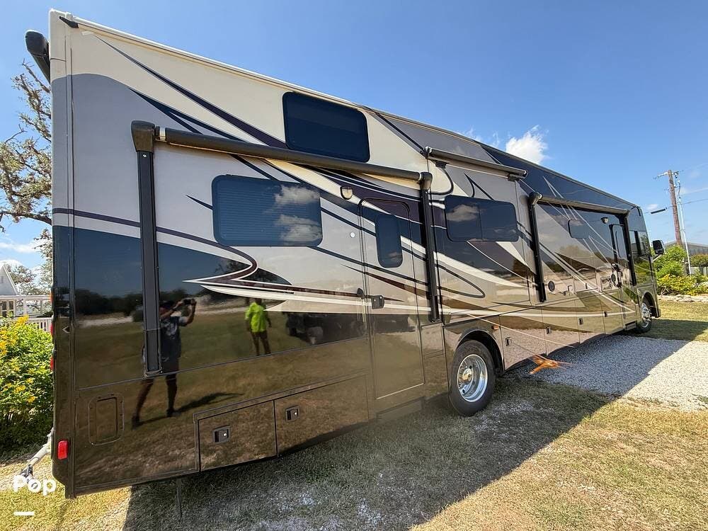 Used 2015 Thor Motor Coach Outlaw 37MD available in Pipe Creek, Texas