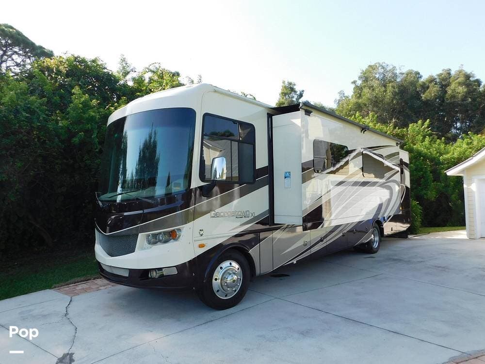 2017 Forest River Georgetown XL 369DS - Used Class A For Sale by Pop RVs in Jensen Beach, Florida features Air Conditioning, Generator, Slideout, Awning, Leveling Jacks