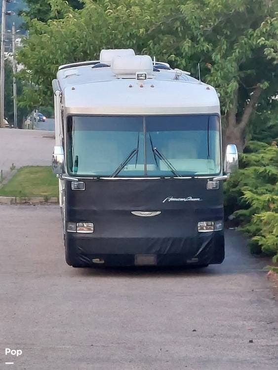 Used 1999 Fleetwood American Dream 40DVS available in Elizabethtown, Pennsylvania