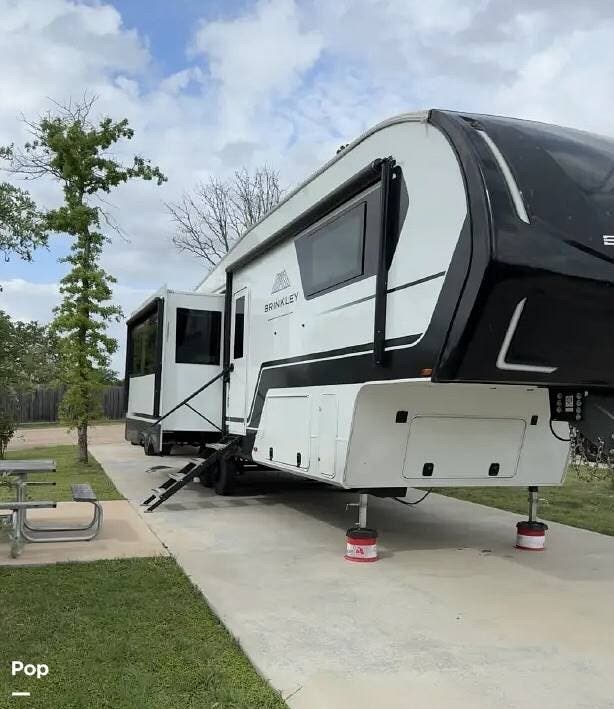 2024 Miscellaneous Brinkley Model Z 3100 - Used Fifth Wheel For Sale by Pop RVs in Big Spring, Texas features Slideout