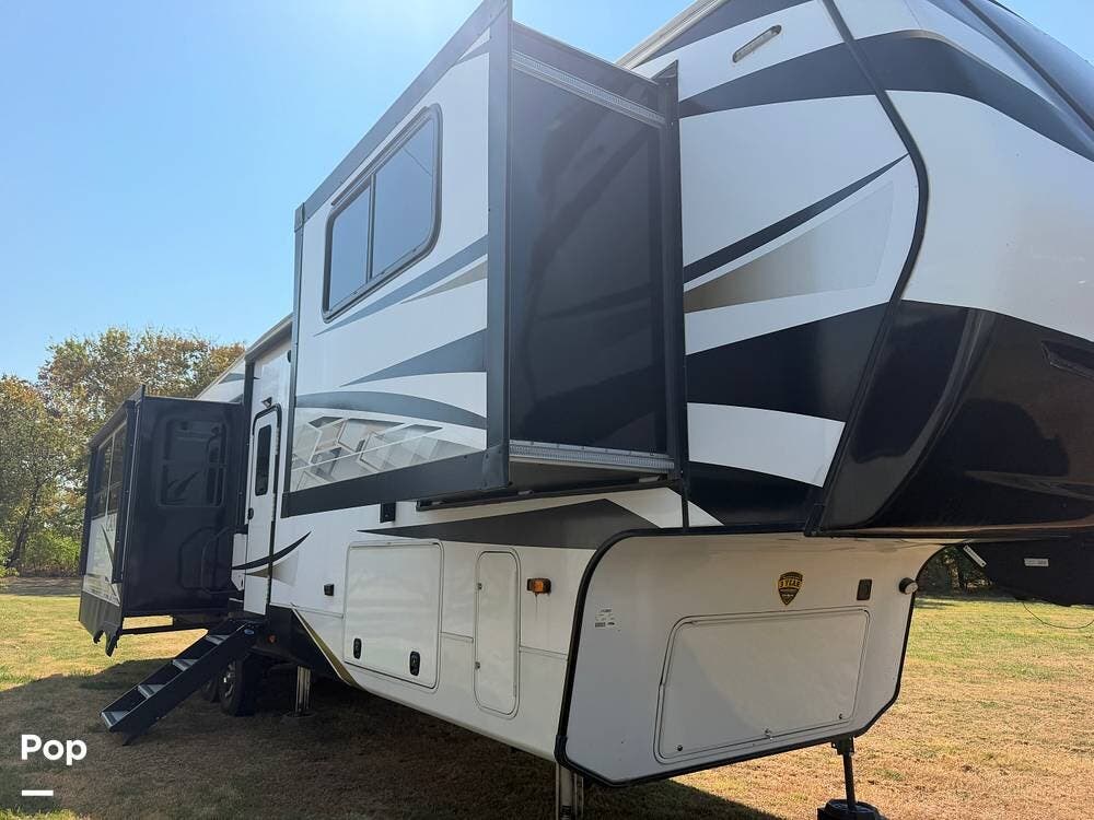 Used 2023 CrossRoads Cameo 3701RL available in Royse City, Texas
